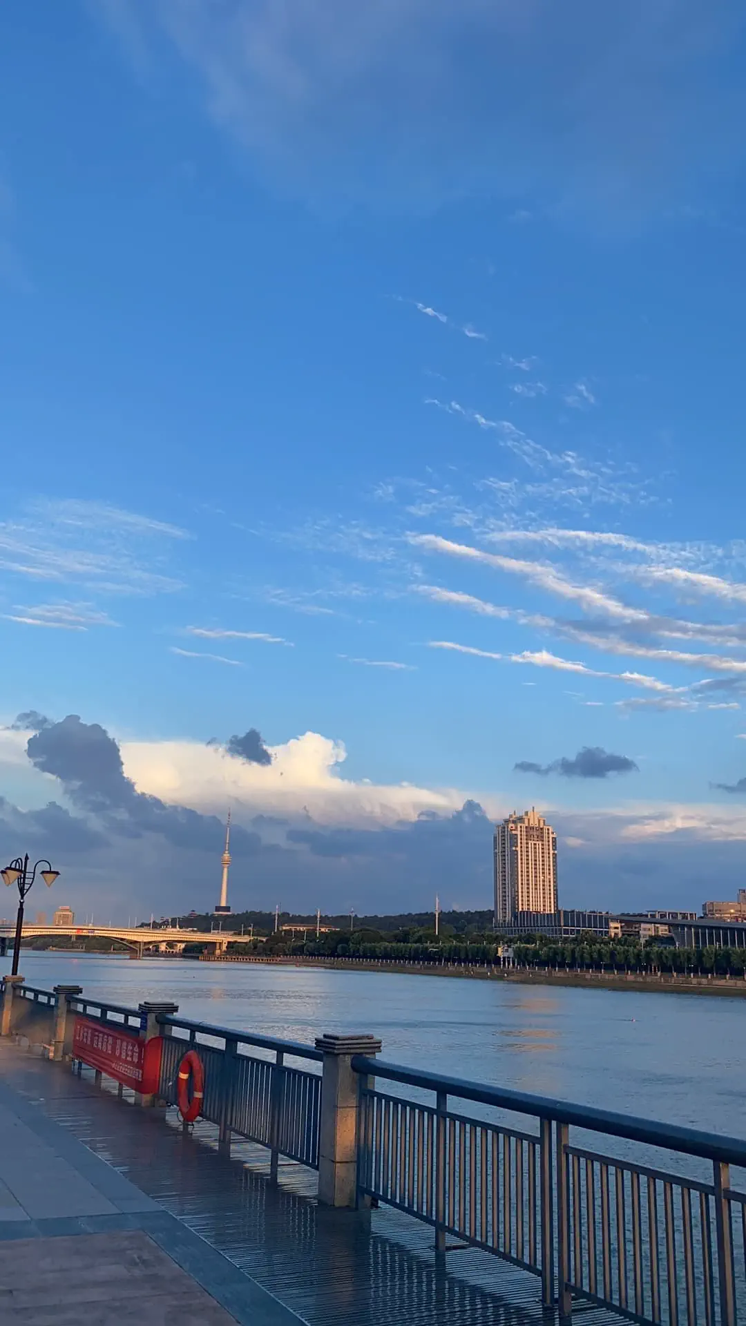 /assets/bridge.Bf2YDJJo.webp